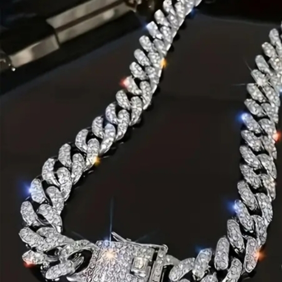 Silver Necklace and Bracelet Set - Picture 3 of 4